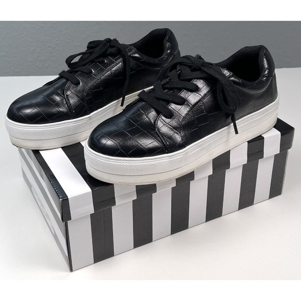CAMEL TOES Womens US 8 Black Faux Crocodile Rossi Lace-Up SNEAKERS Shoes EUC